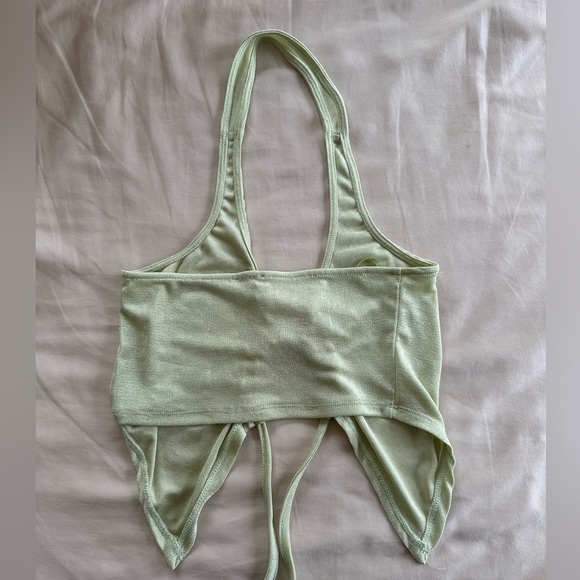 Halter top, ties in front - Picture 2 of 2